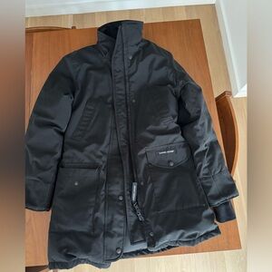 Canada goose down parka with detachable hood